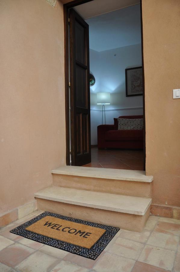 Corte Roma 148 Apt Syracuse Extérieur photo