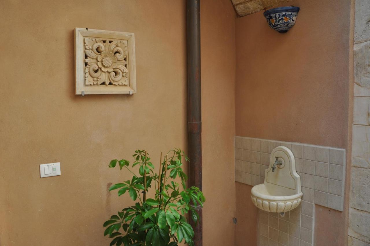 Corte Roma 148 Apt Syracuse Extérieur photo