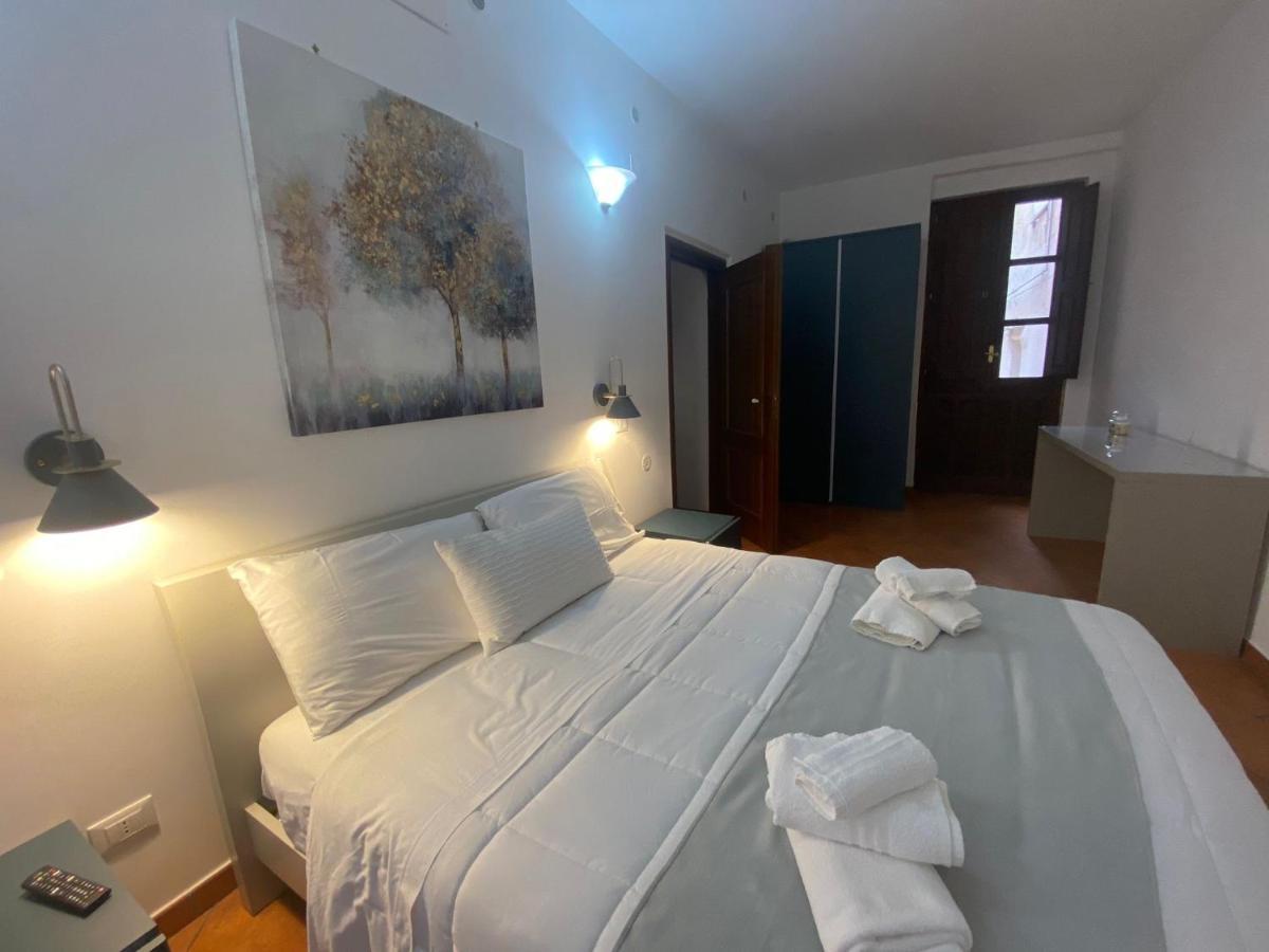 Corte Roma 148 Apt Syracuse Extérieur photo